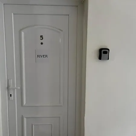 River - Free Parking Apartmán