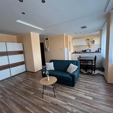 River - Free Parking