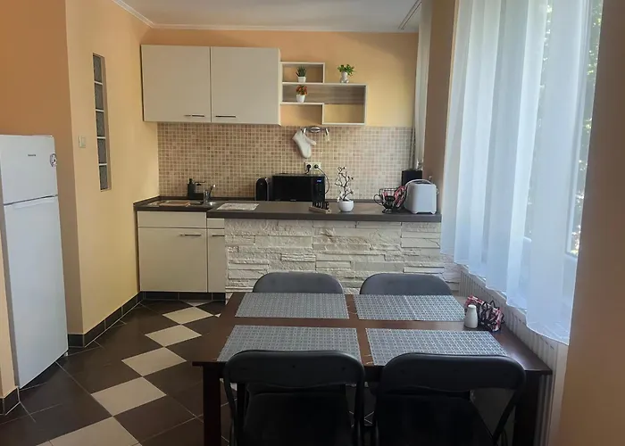 River - Free Parking Apartment